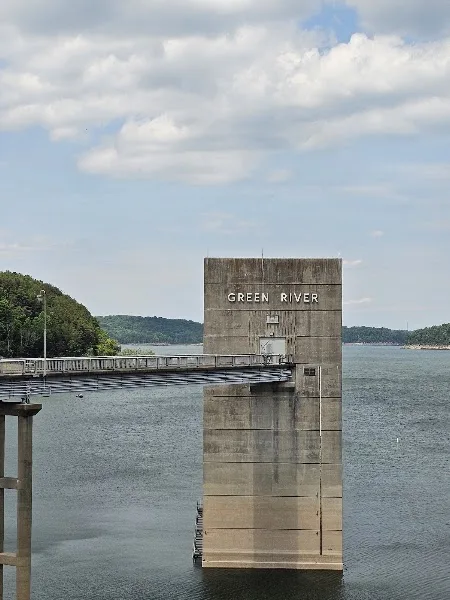 Green River Lake