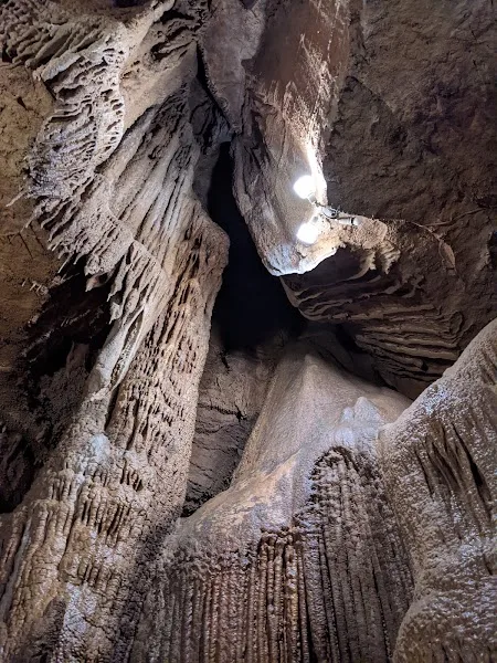 Onyx Cave and Rock Shop