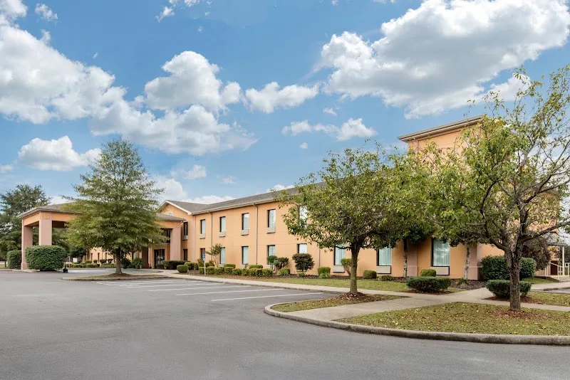 Quality Inn & Suites Benton - Draffenville