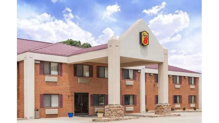 Super 8 by Wyndham Eddyville/Kuttawa